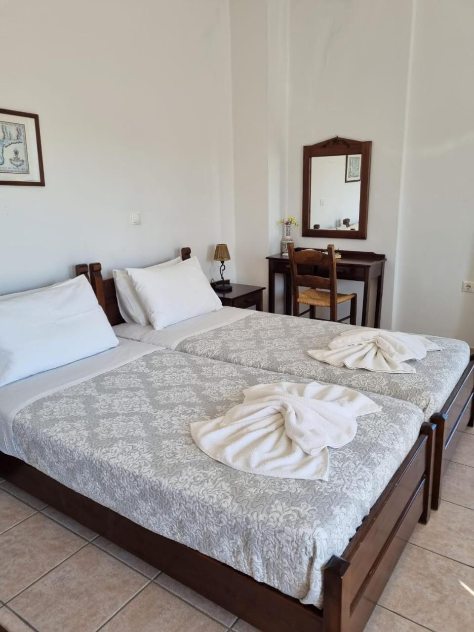 Irida Apartments -Ex Blazis House อัลมีรีดา ภายนอก รูปภาพ