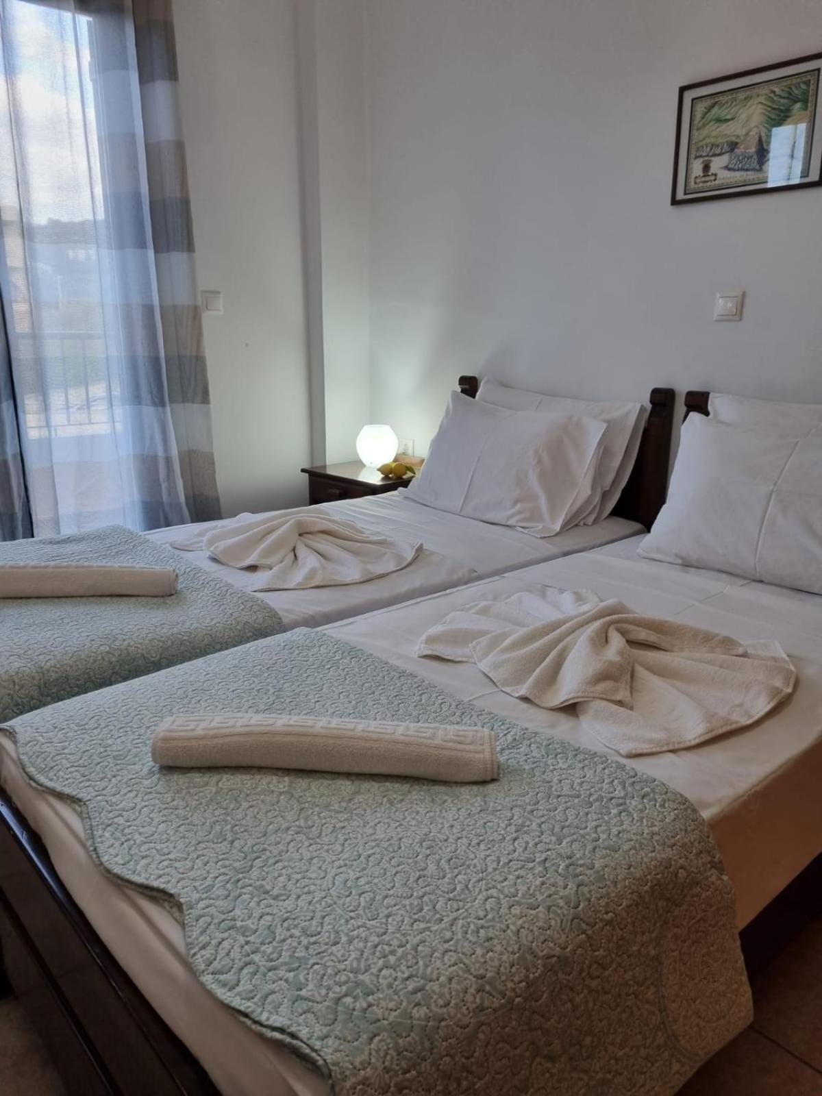 Irida Apartments -Ex Blazis House อัลมีรีดา ภายนอก รูปภาพ