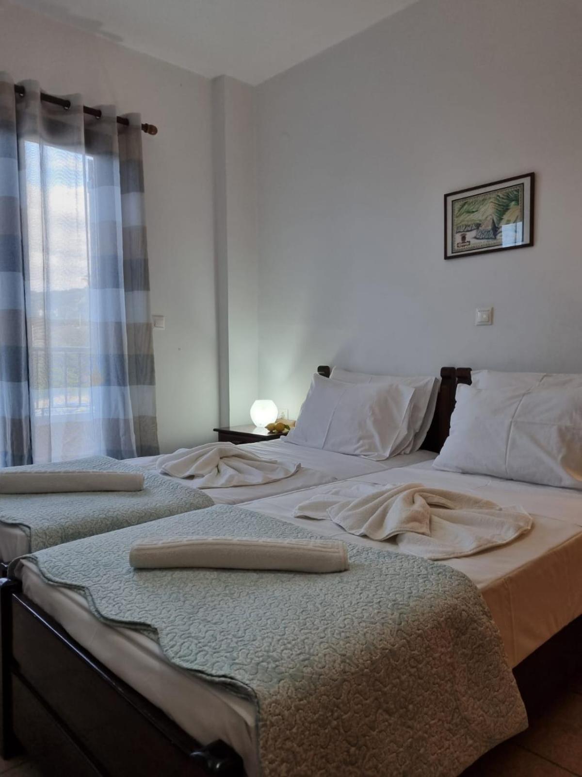 Irida Apartments -Ex Blazis House อัลมีรีดา ภายนอก รูปภาพ