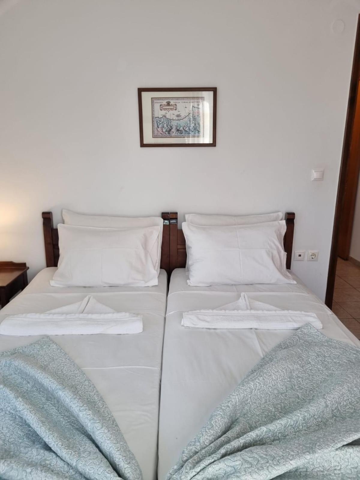 Irida Apartments -Ex Blazis House อัลมีรีดา ภายนอก รูปภาพ