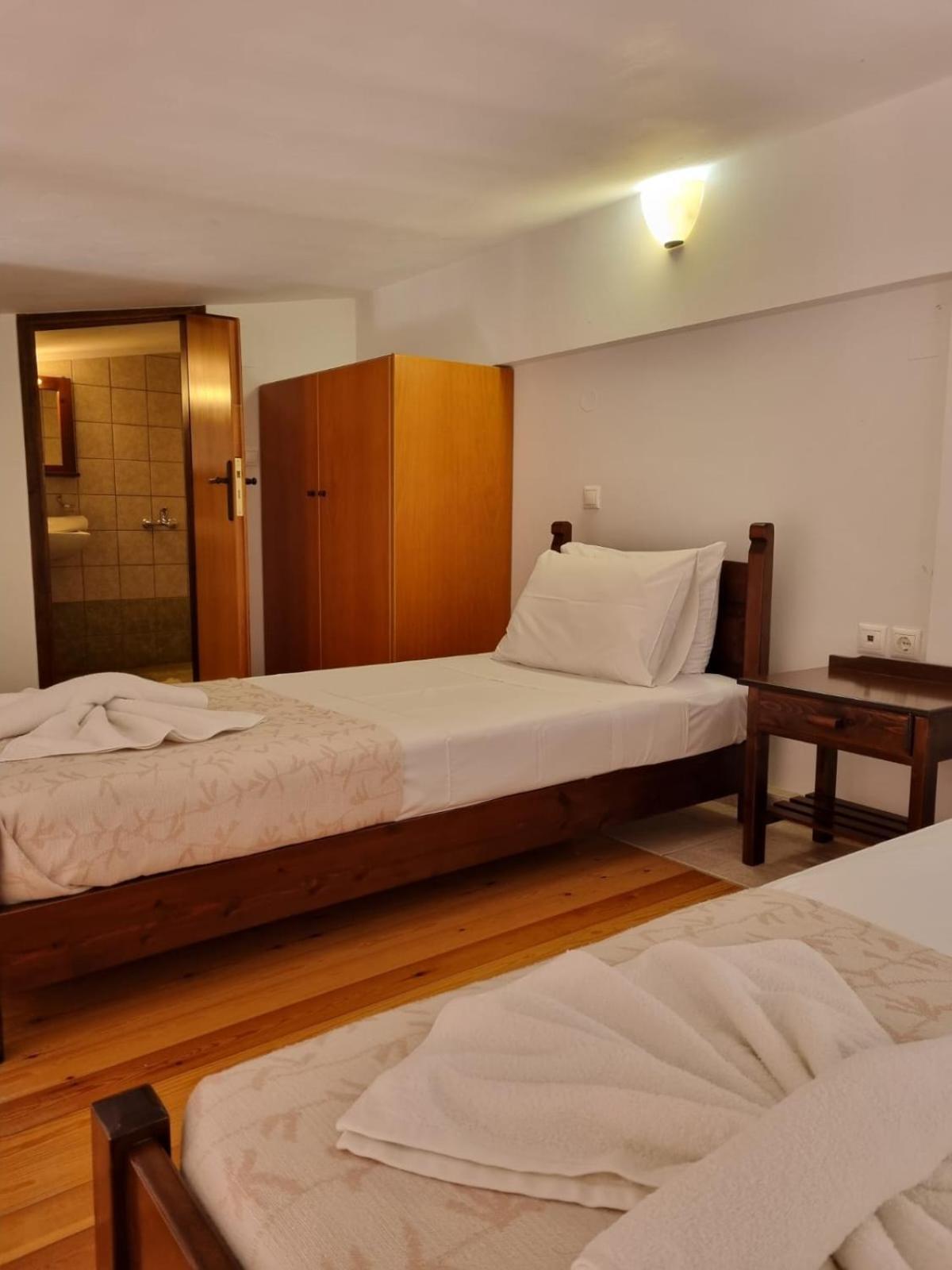 Irida Apartments -Ex Blazis House อัลมีรีดา ภายนอก รูปภาพ