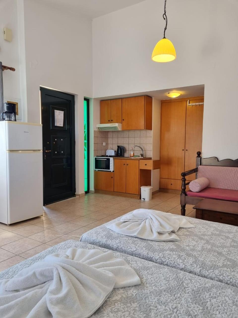 Irida Apartments -Ex Blazis House อัลมีรีดา ภายนอก รูปภาพ